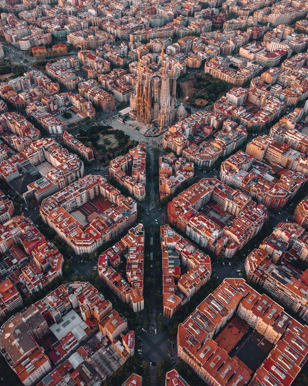 5 Stunning Drone Photos of Sagrada Família in Barcelona