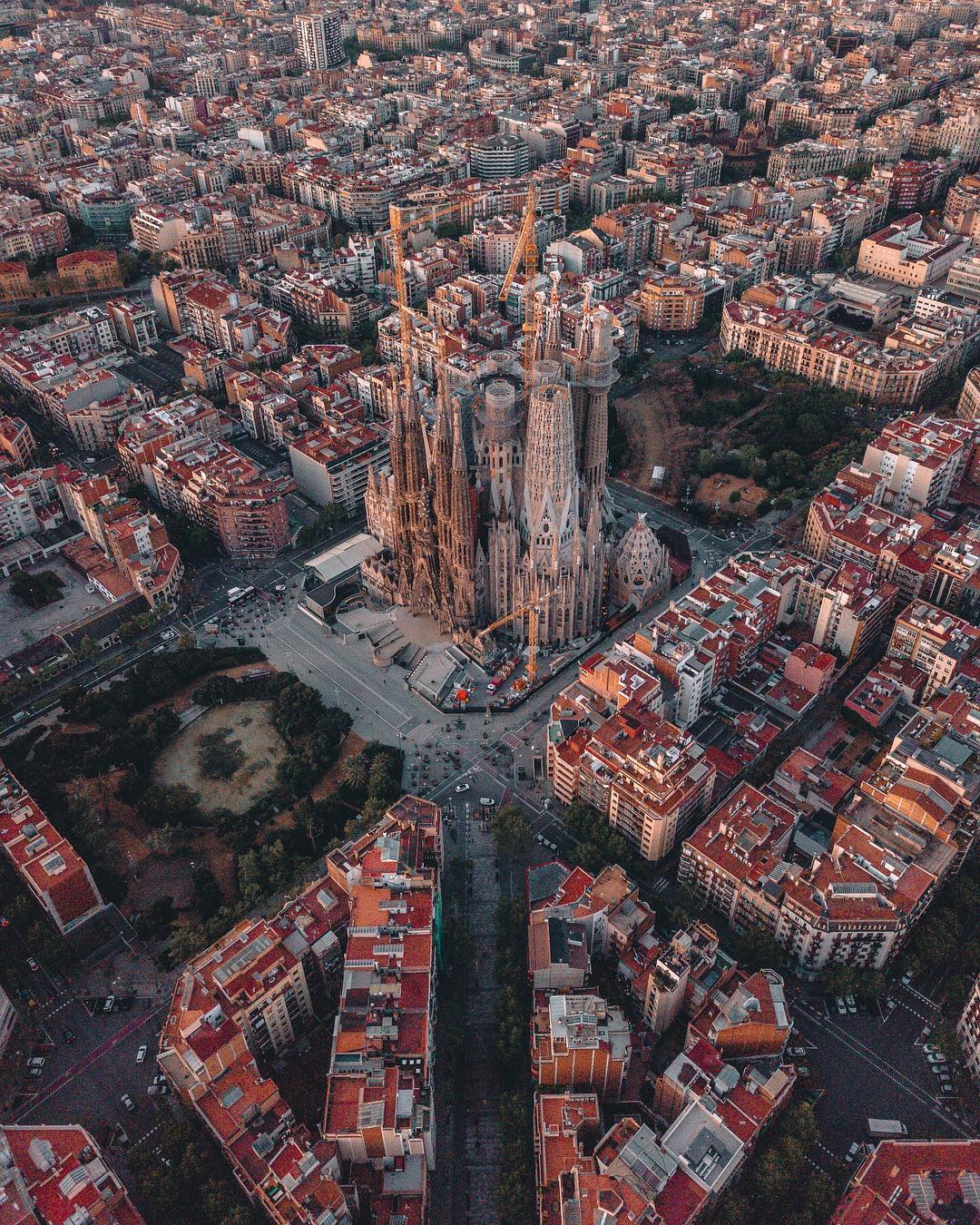 5 Stunning Drone Photos of Sagrada Família in Barcelona